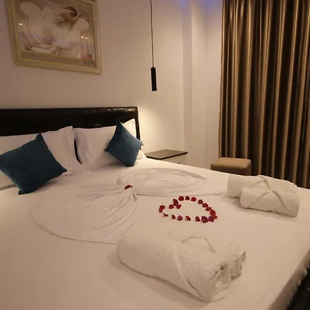 Klea Rooms Himare Exterior photo